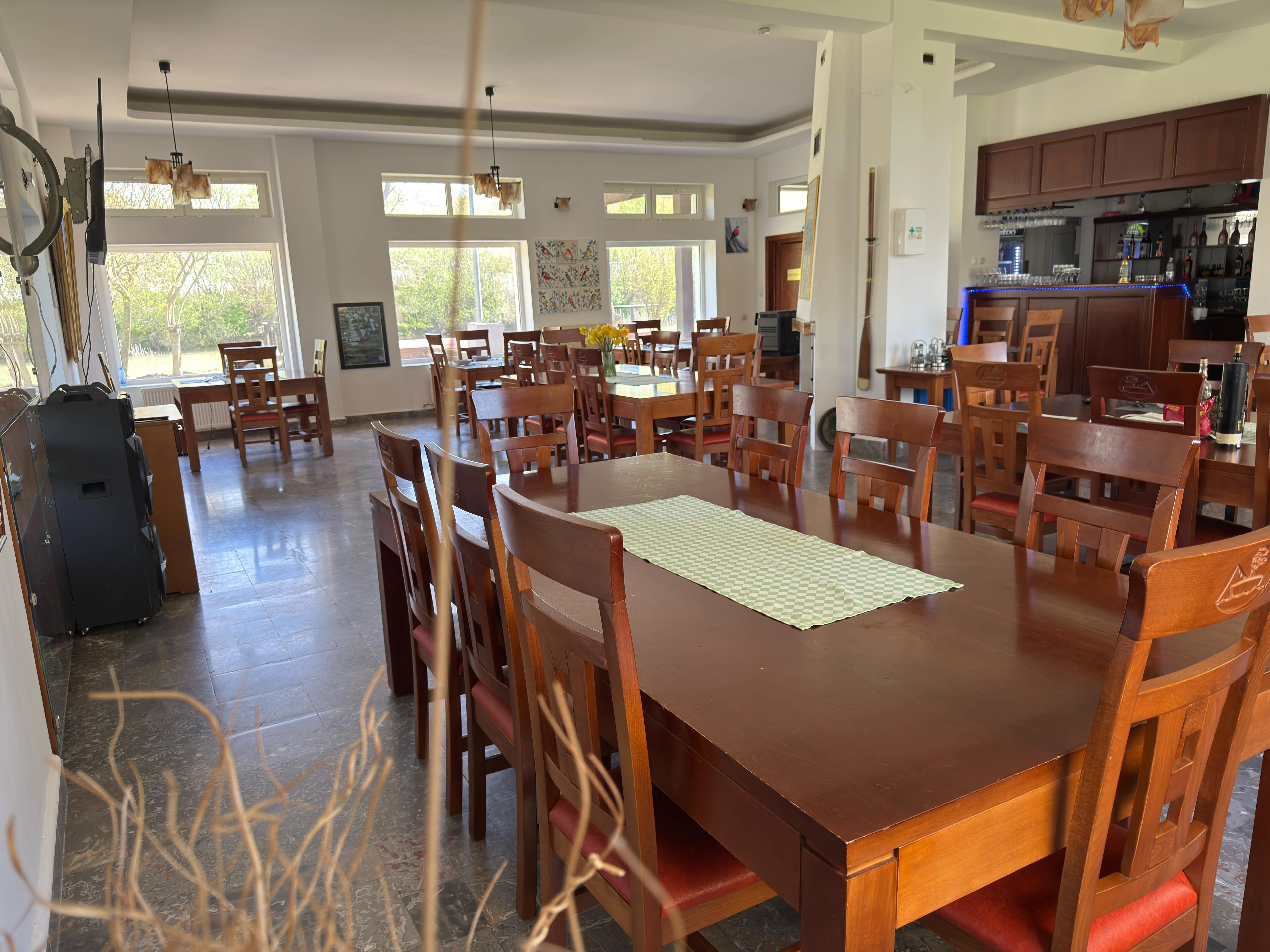 Interior restaurant Holbina